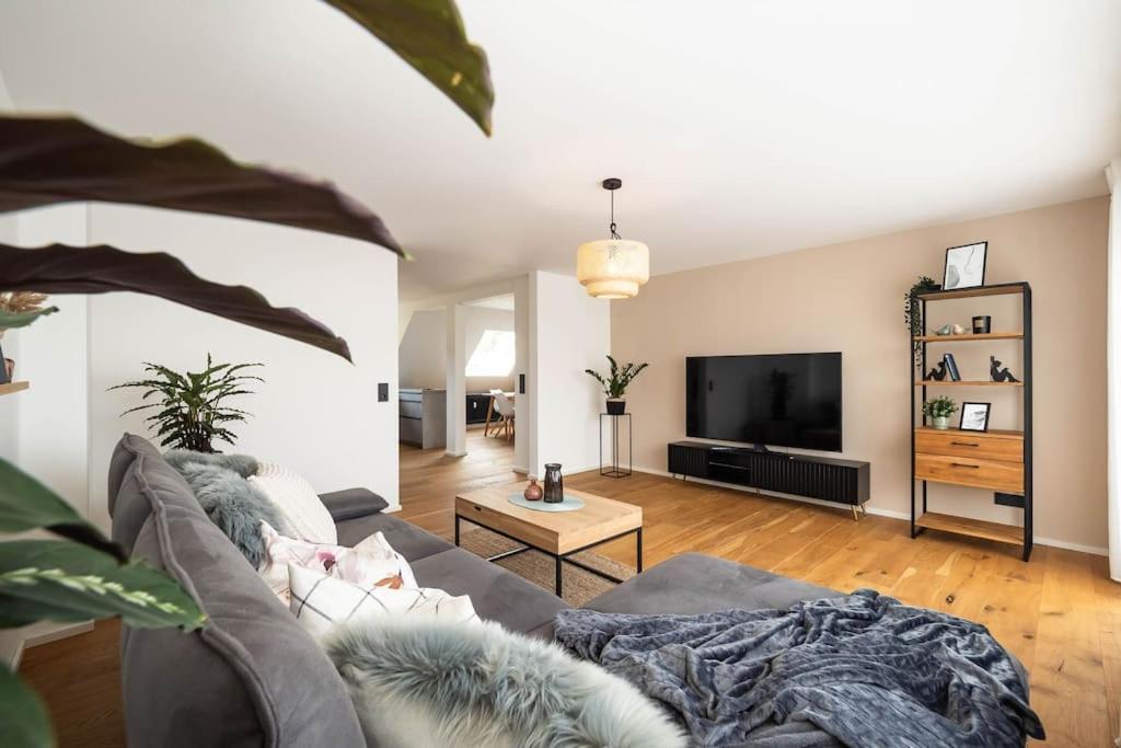 Luxury Apartment On The Rhein 부징겐엠호크리엔 외부 사진