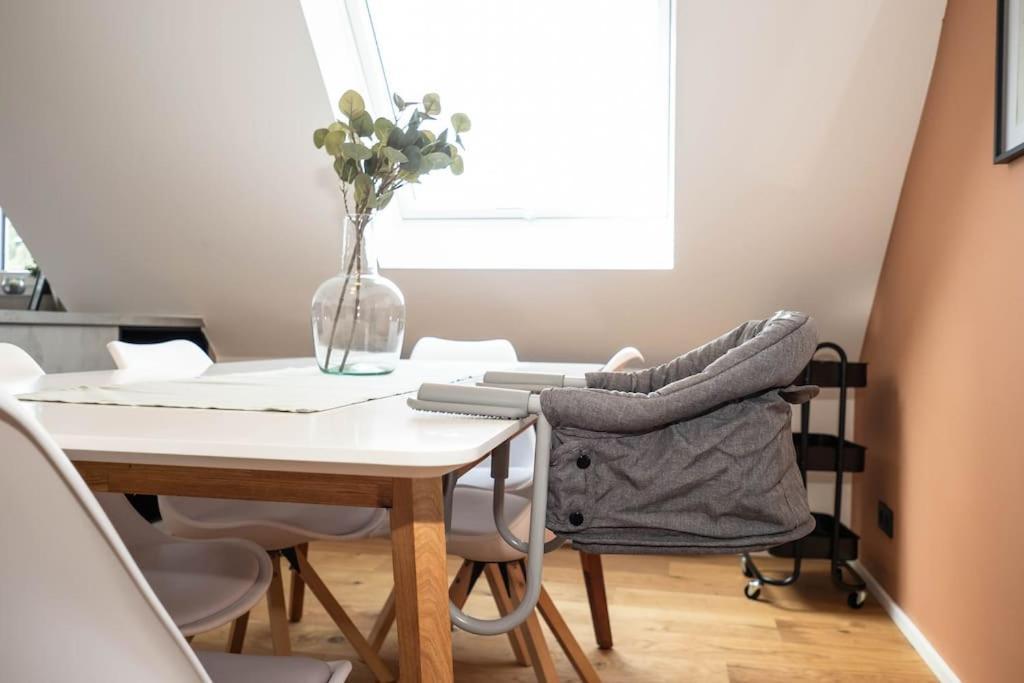 Luxury Apartment On The Rhein 부징겐엠호크리엔 외부 사진